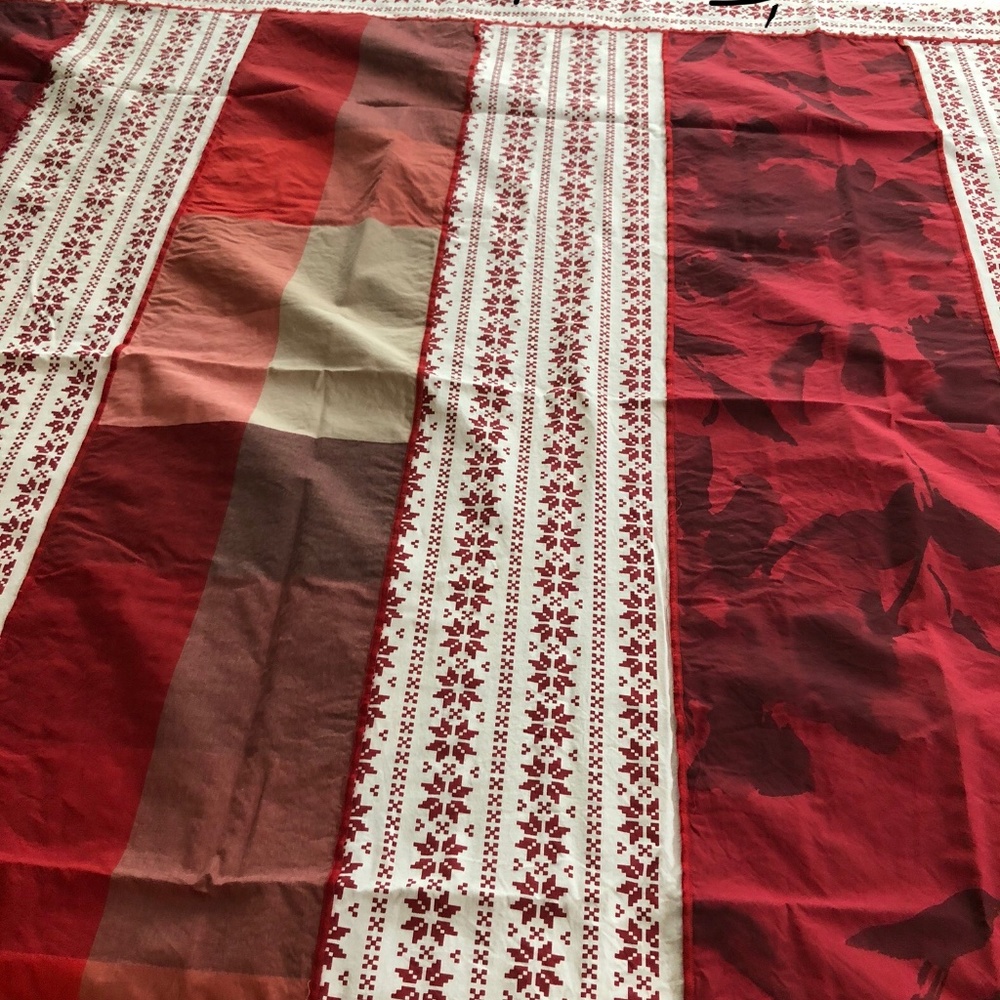 Holiday tablecloth